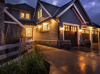 exterior view of custom abbotsford home on bradner road